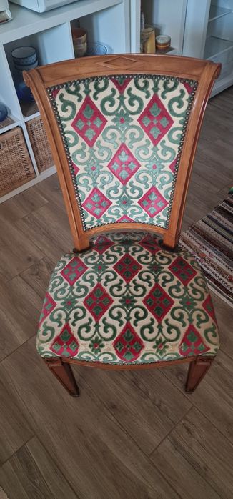 4 cadeiras com classe e requinte