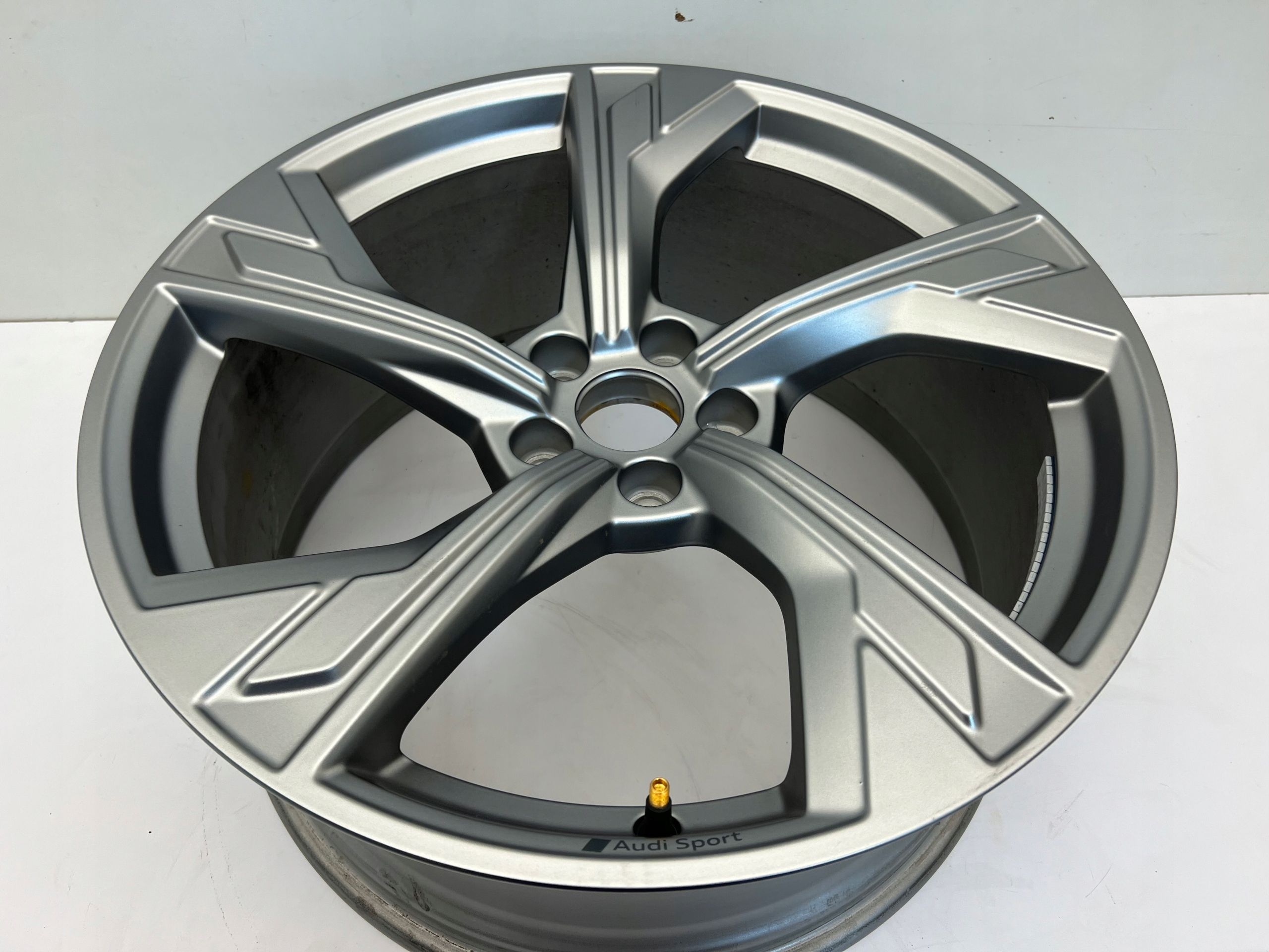 Audi A4 B9 S4 RS4 8W Felga koło 9Jx20 ET34 5x112