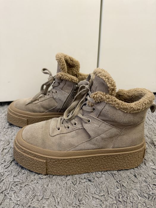 Терміновий продаж ! Черевики , чоботи Estro