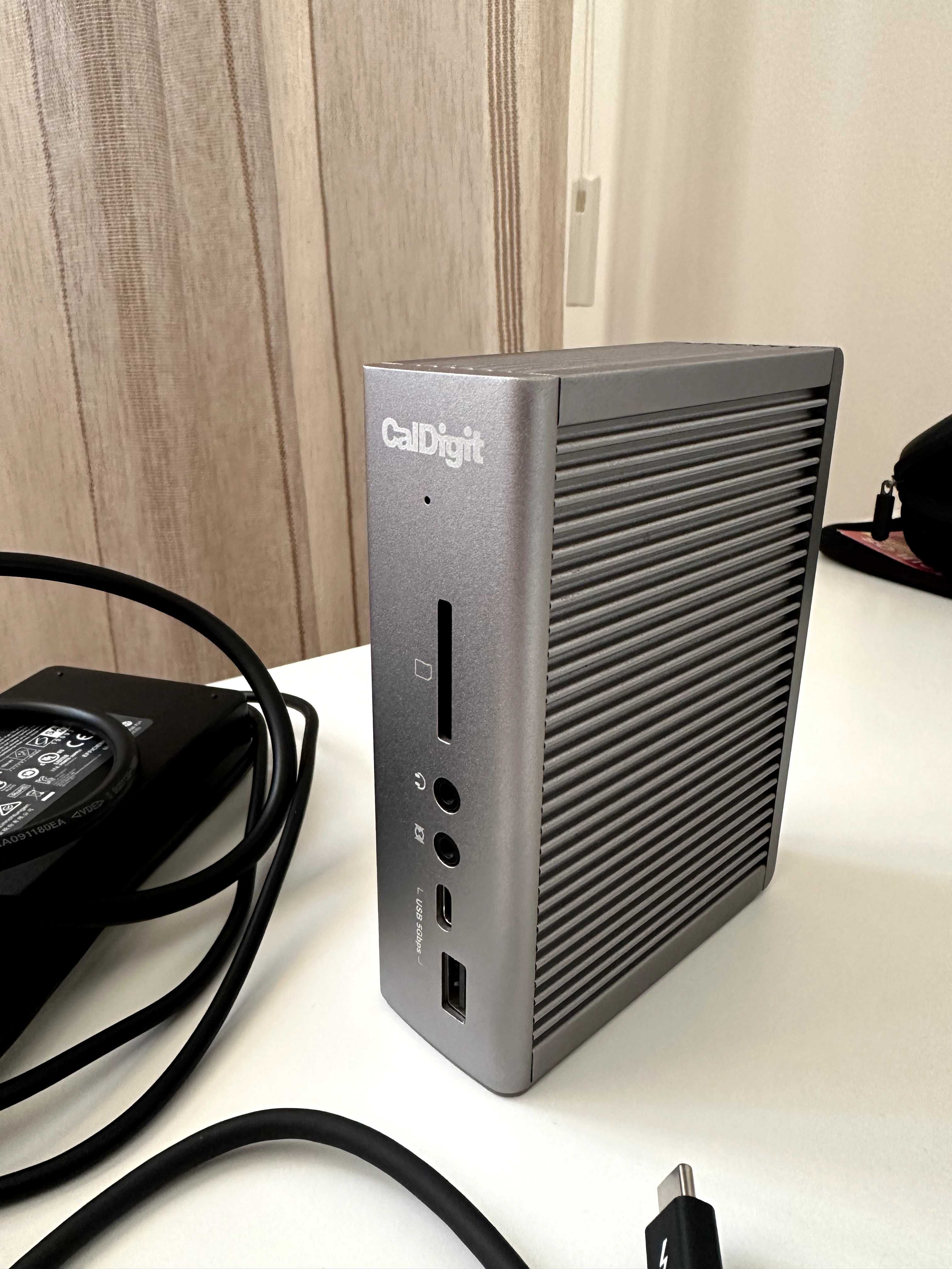 CalDigit TS3 Plus - Thunderbolt Dock