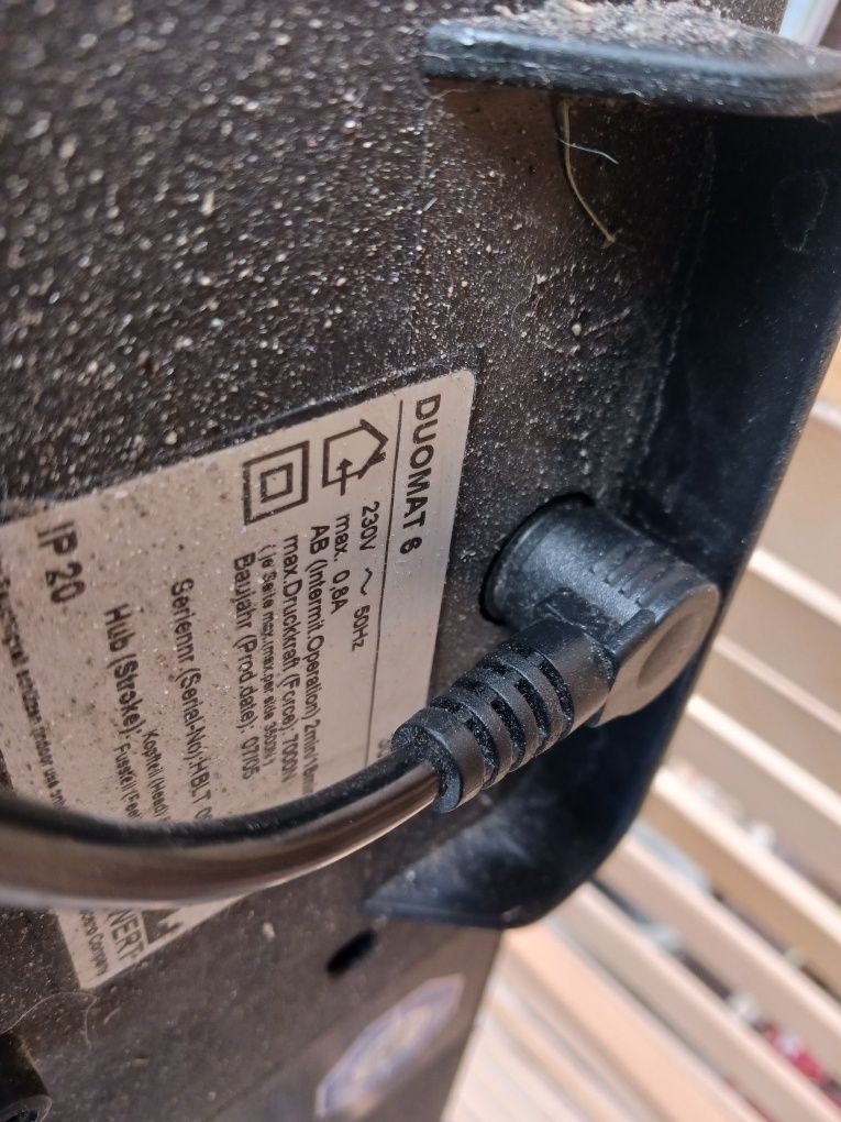 Kratka elektryczna ,stelaż pod materac 90 x 200 z pilotem