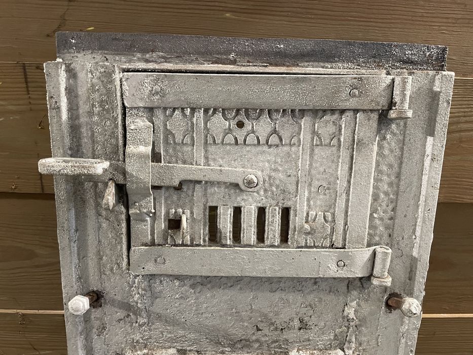 Stare przedwojenne drzwiczki z kuchni kaflowej pieca kaflowego Antyk