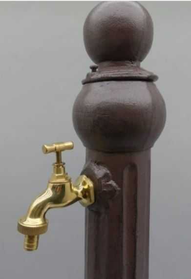 Hydrant wlewka do wody słupek brązowy retro vintage