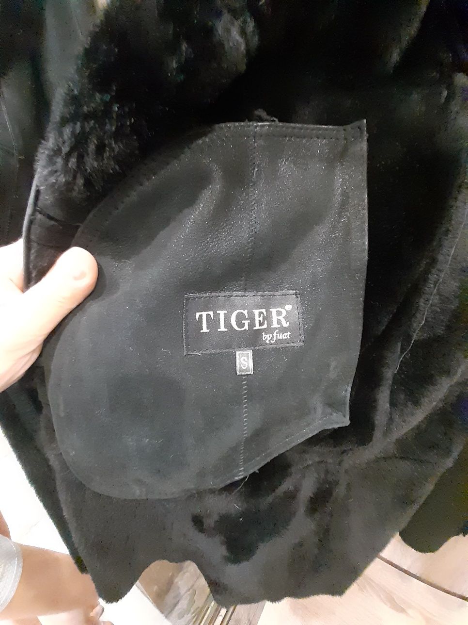 Продам натуральную женскую дубленку