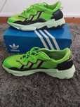 Tênis adidas ozweego
