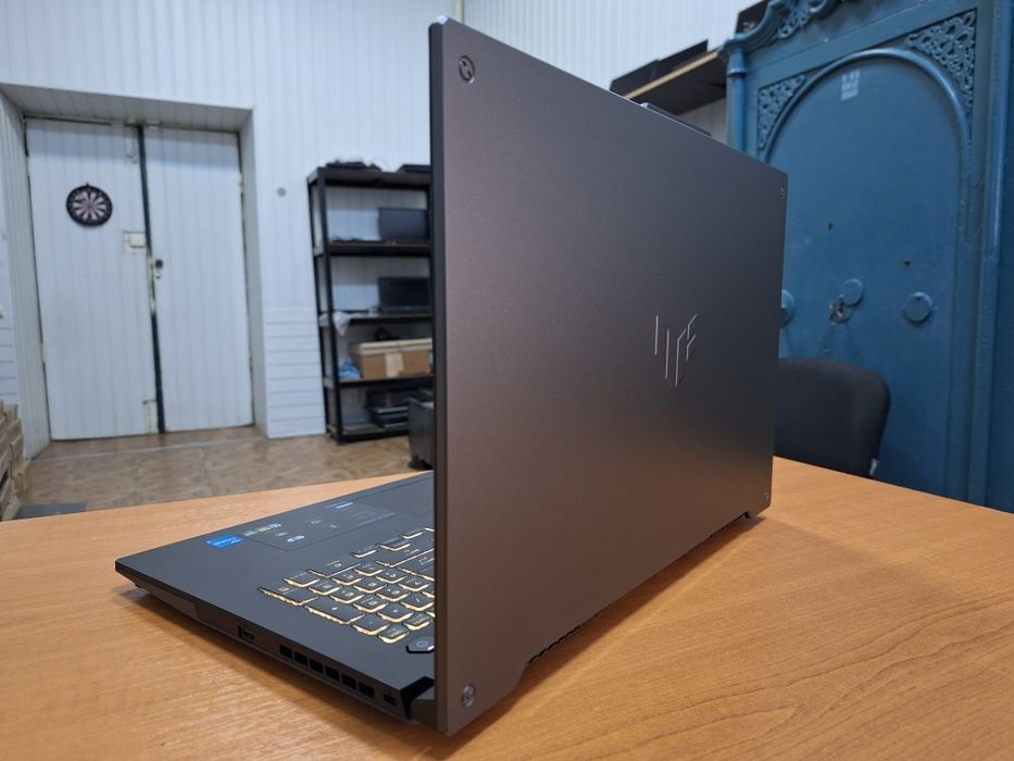 Asus TUF Gaming F17 FX707ZC-ES53 i5-12500H RTX 3050 4Gb 16/512