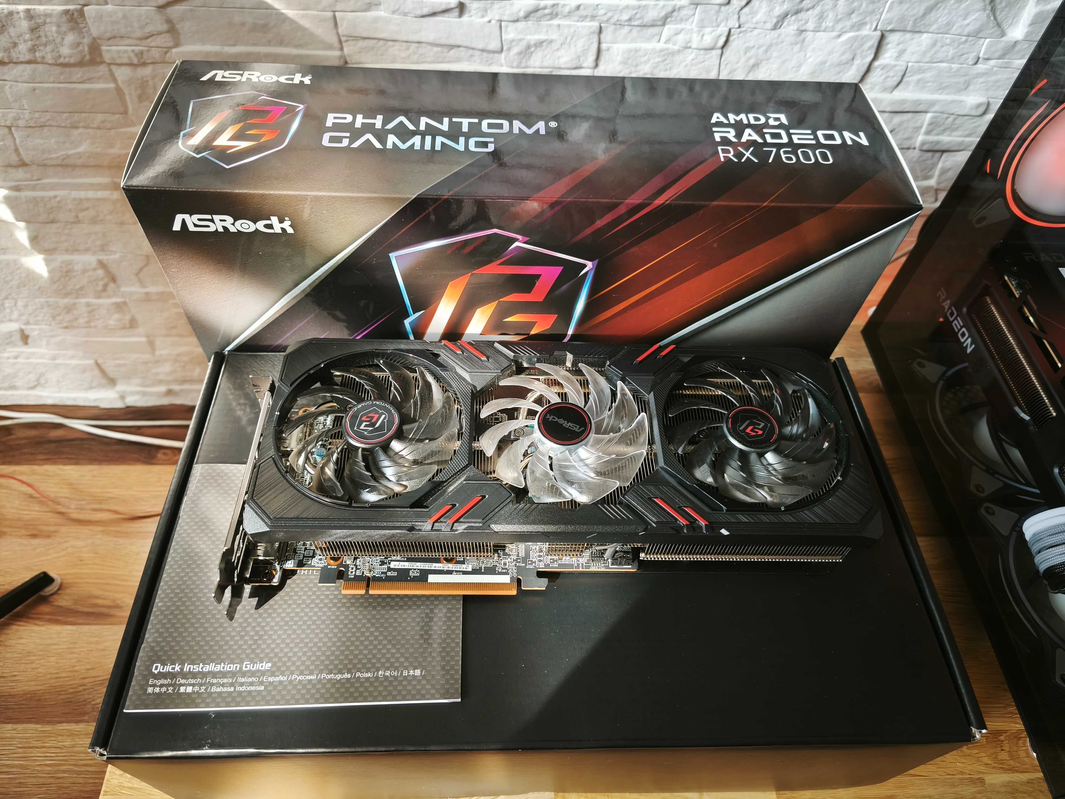 AMD Radeon RX7600 8GB