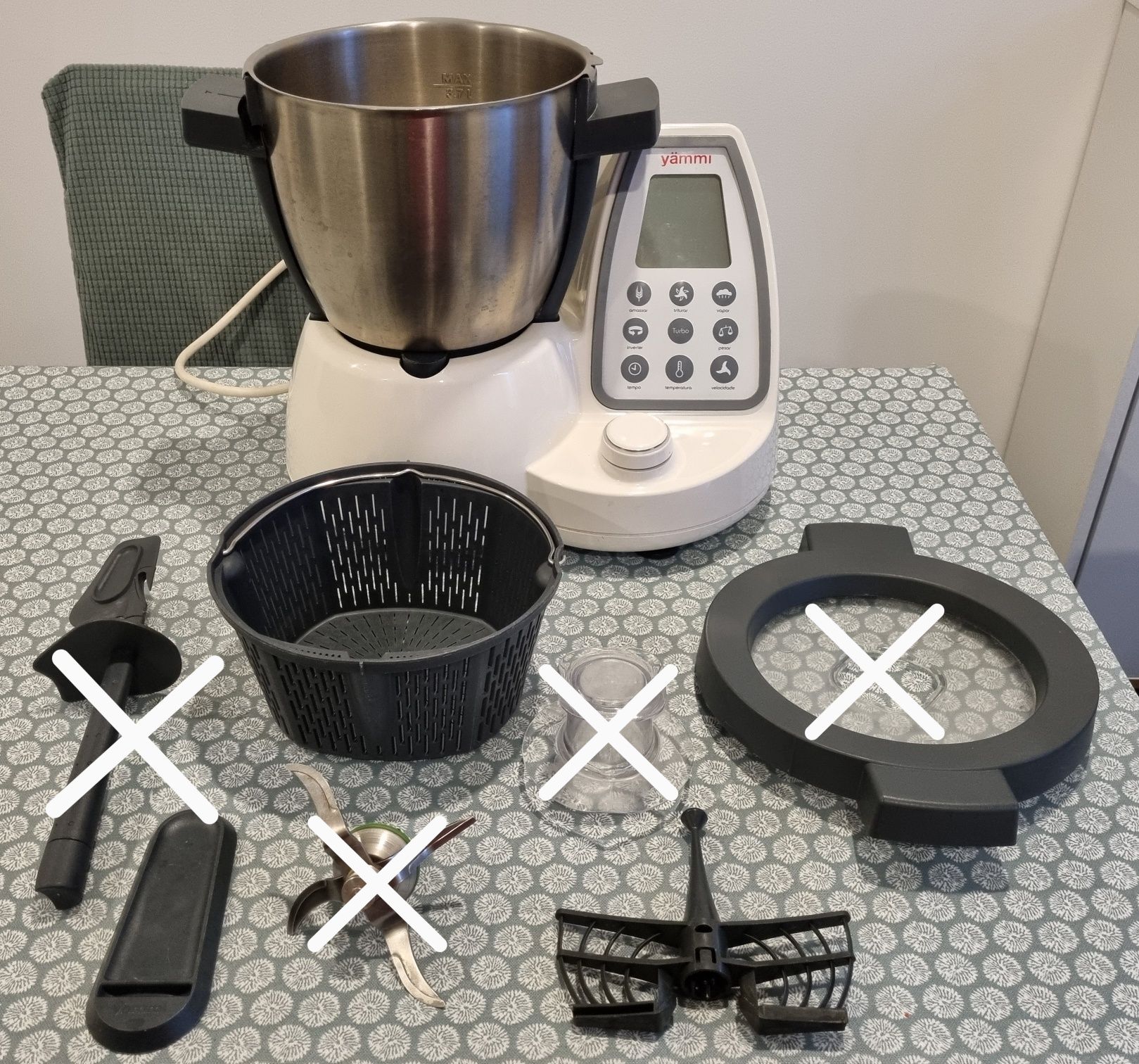 Vendo base/motor e peças Yammi 2XL
