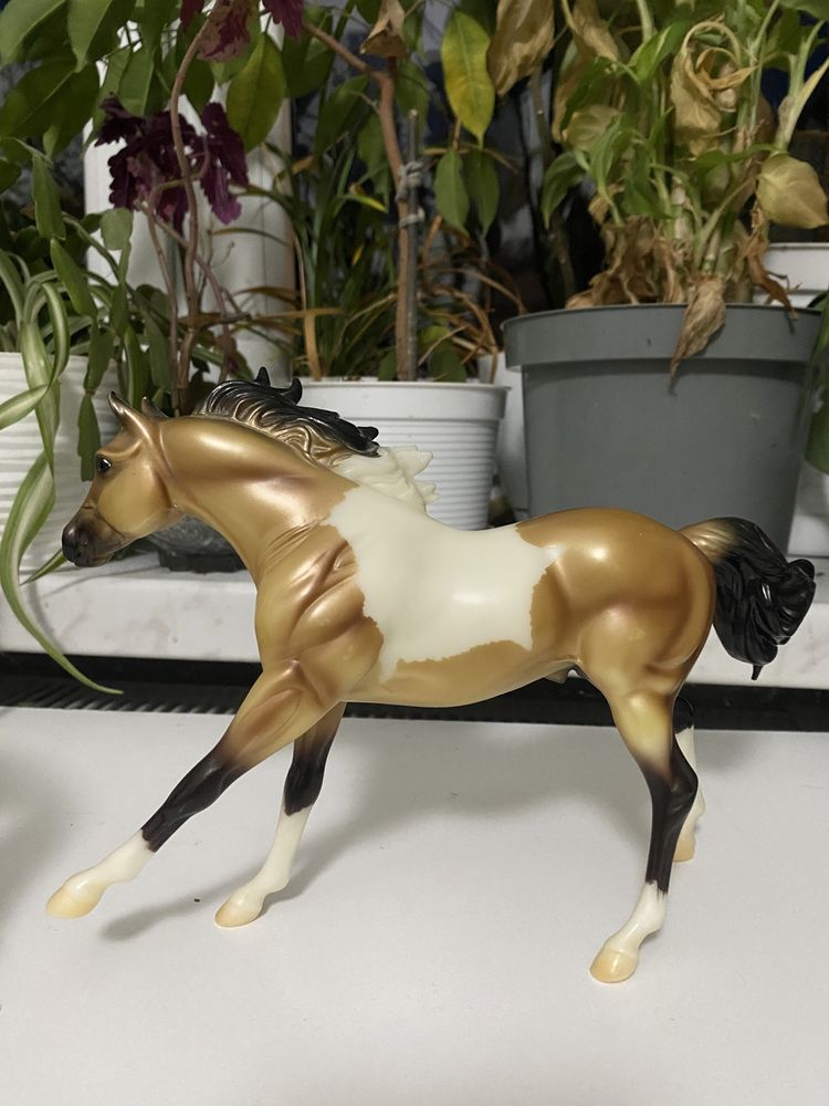 Breyer Classic 940 paint horse