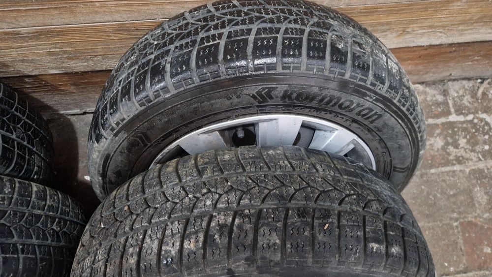 SPRZEDAM  Opony zimowe Komoran 175/65 R 14 rok 2021