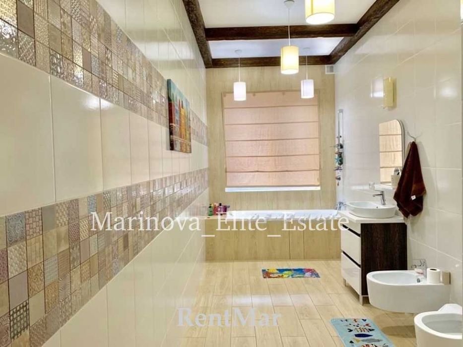 Дом высокого уровня комфорта для большой семьи Совиньон 6 спален Видео