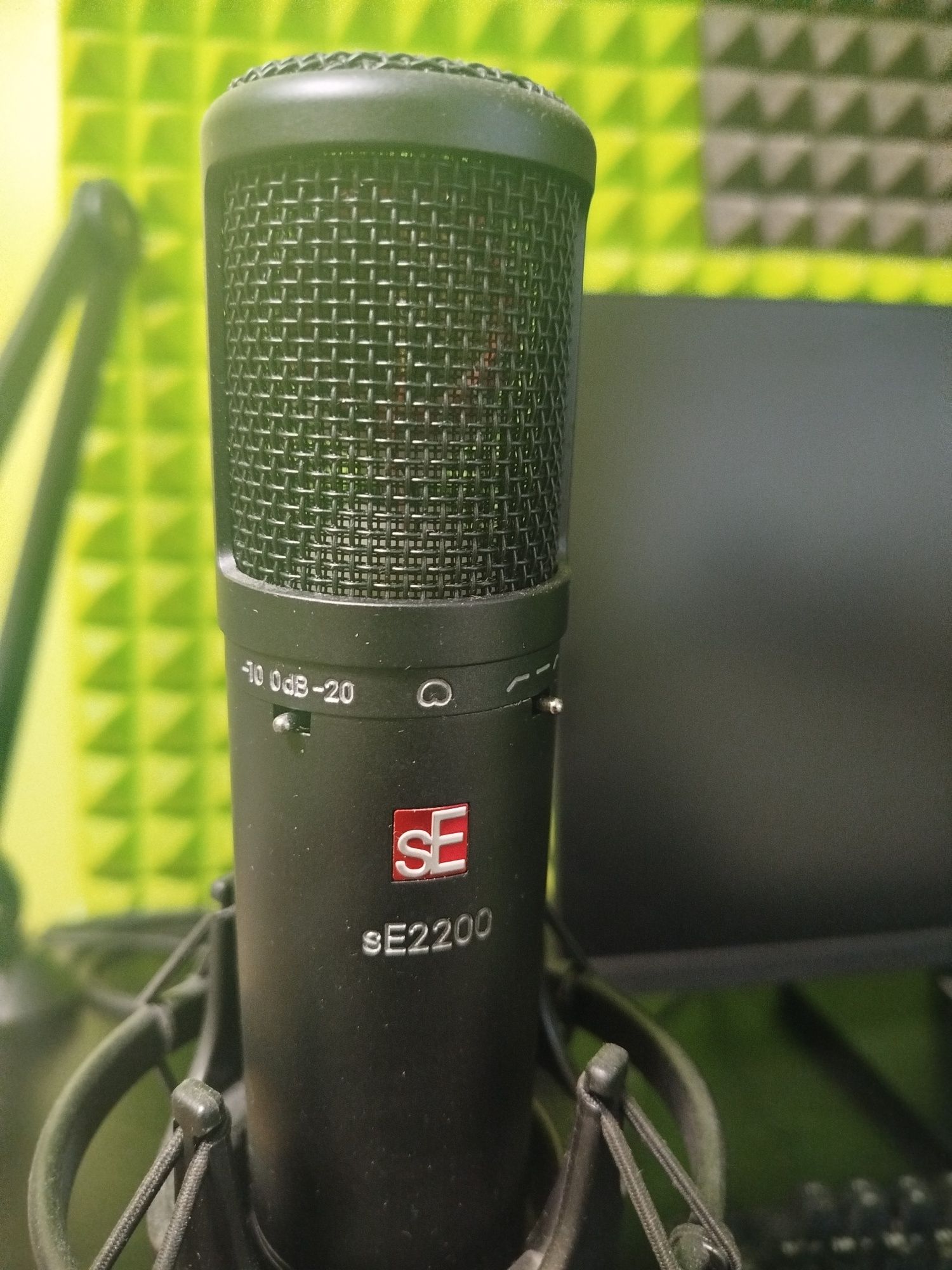 Mikrofon Se 2200 + 2 statywy, kable xlr 2 metry