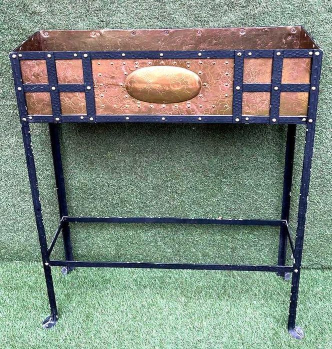 Floreira antiga em ferro e cobre, vaso floral