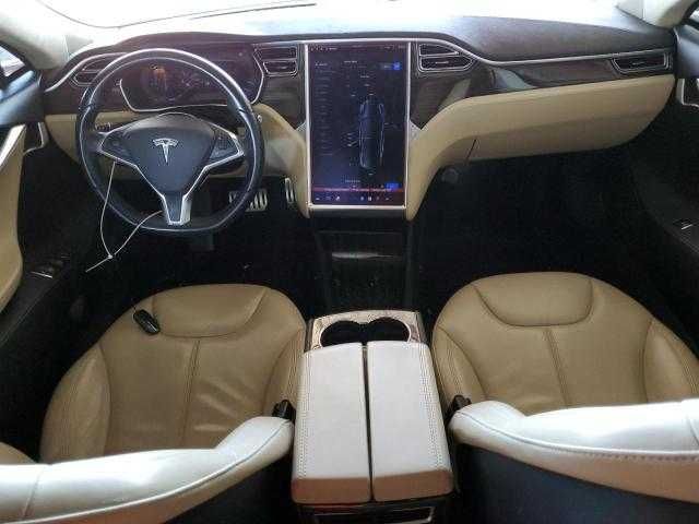 2014 року  Tesla Model S