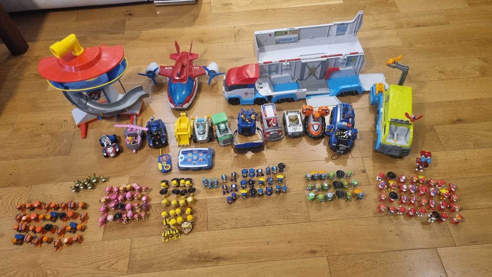 Psi Patrol mega zestaw, patrolowiec, patrolot, pojazdy, figurki