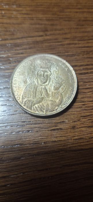 Pamiatkowy medal JP2 awers i MB Czestochowska rewers