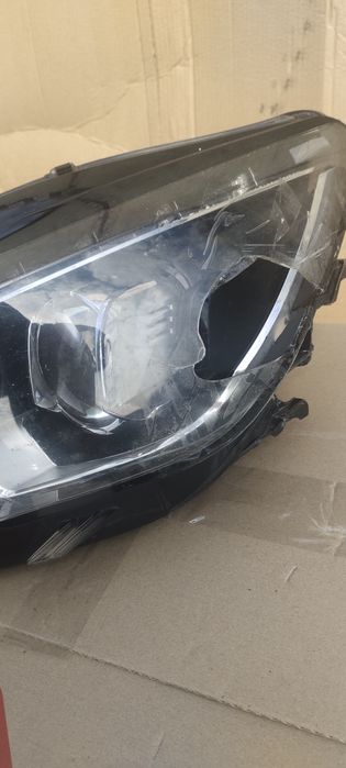 Фара Peugeot 308  Full LED Technology Пежо 308  sw t9