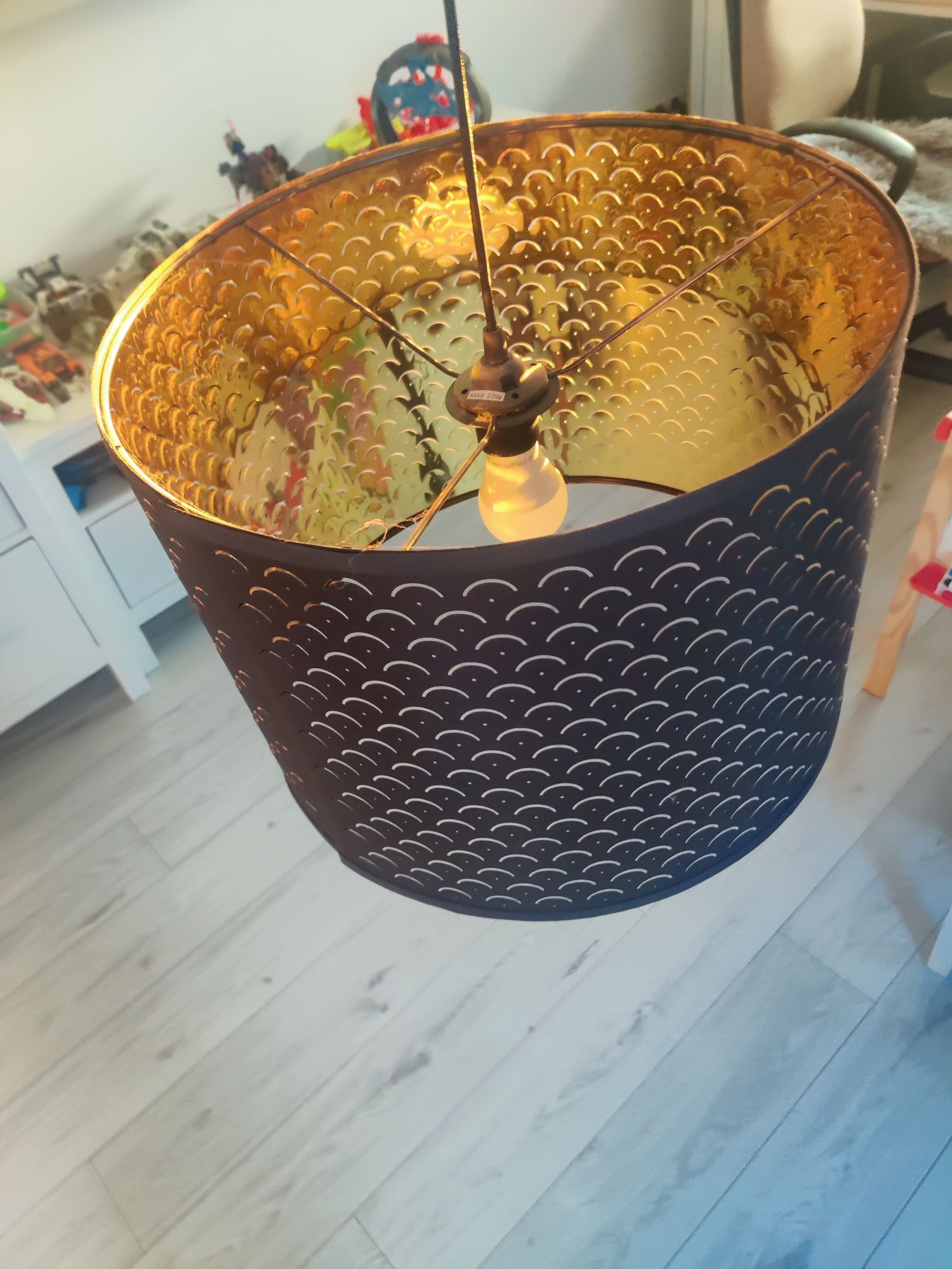 Żyrandol lampa wisząca sufitowa czarno złota