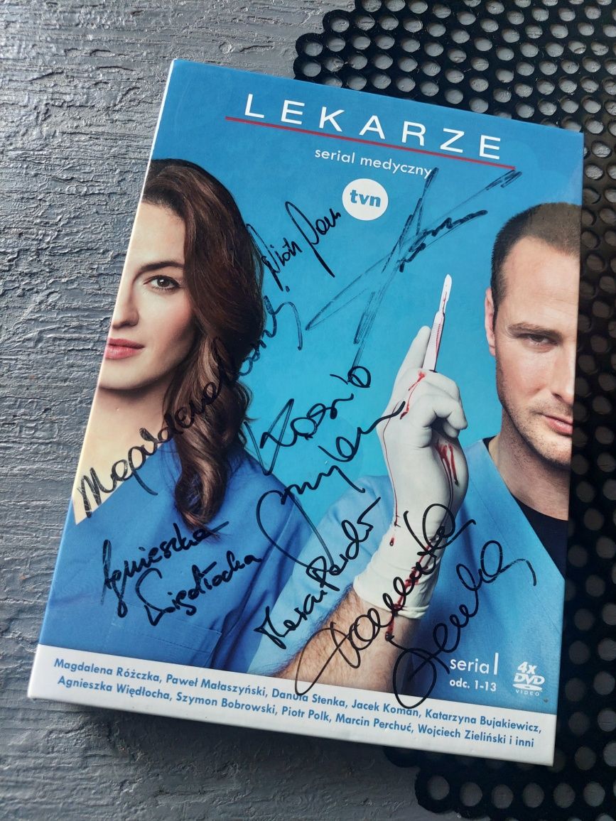 Lekarze pełny sezon serialu wraz  z autografami aktorów UNIKAT