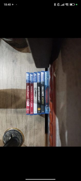 PS4 pro 1000g,comando original com carregador e jogos