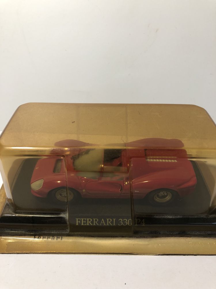 Miniatura de coleção ferrari 1/43