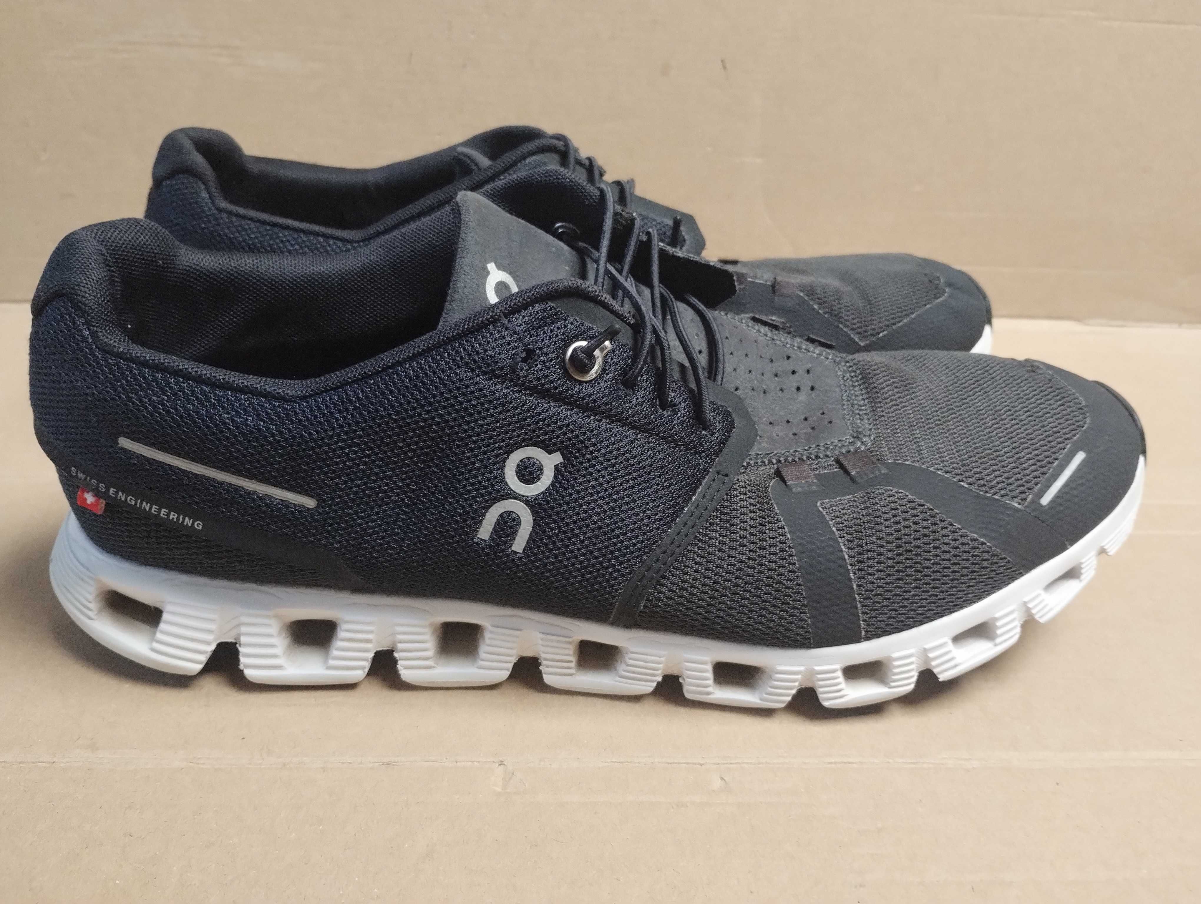 Buty do biegania biegowe sneakersy 45  ON Running Cloud 5
