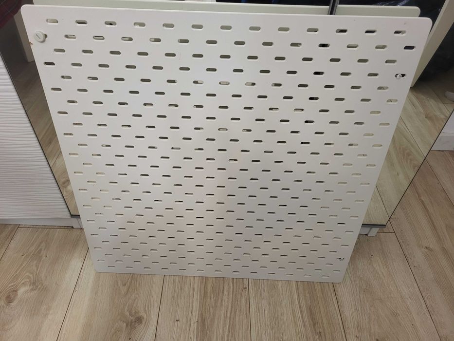 Ikea pokocnik nad biurko