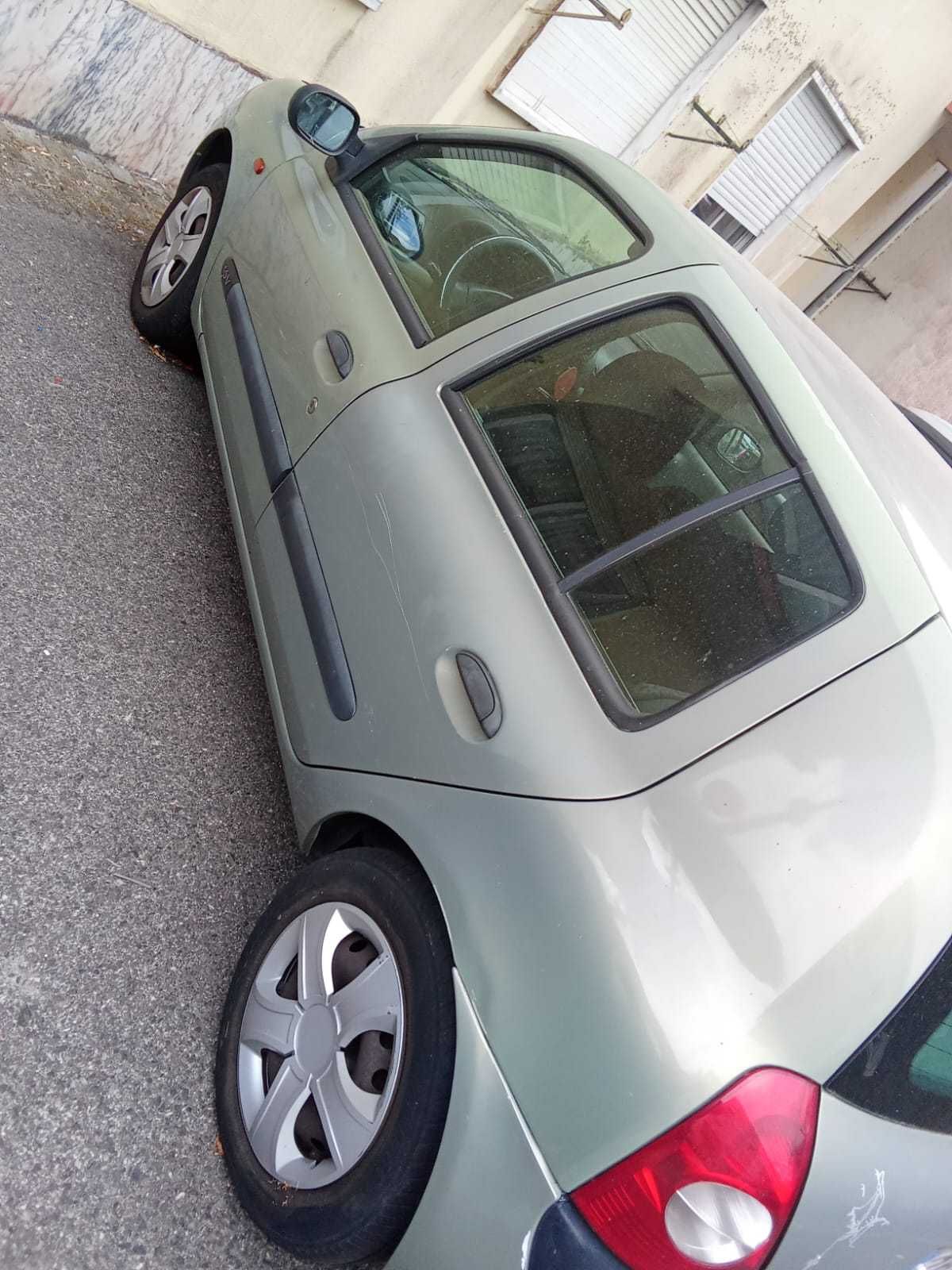 Renault Clio 2002