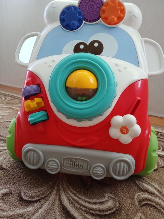 Толокар , ходунки для дитини.