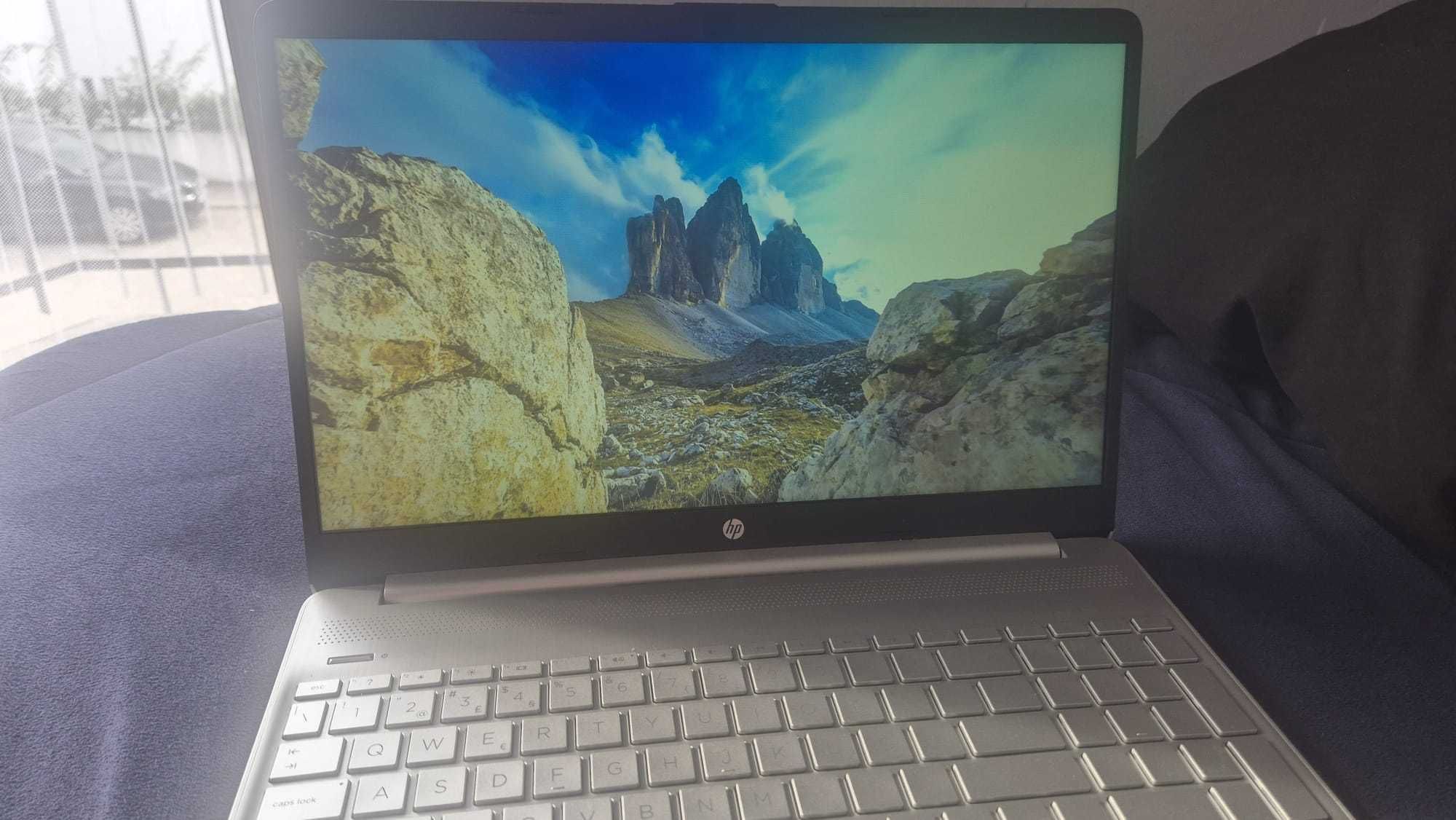 Portátil HP Laptop 15s-eq2107np 15.6" Prateado Natural