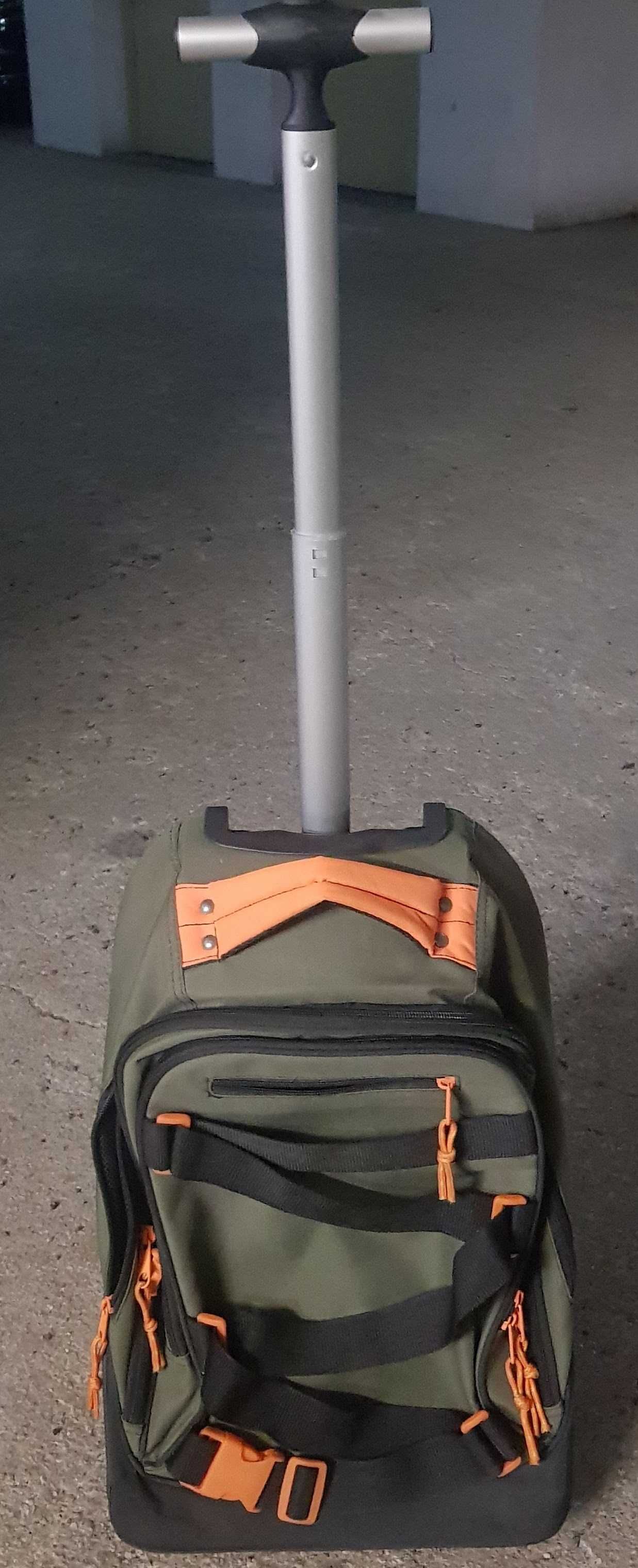 Mochila com rodinhas