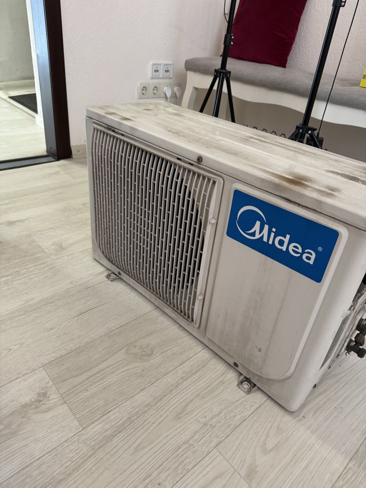Кондиціонер Midea