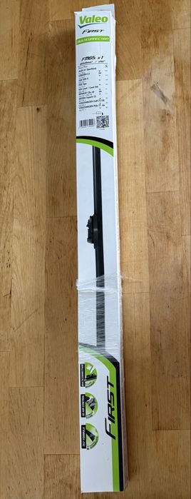 Płaska (bezprzegubowa) wycieraczka Valeo First w rozmiarze 26" 650 mm