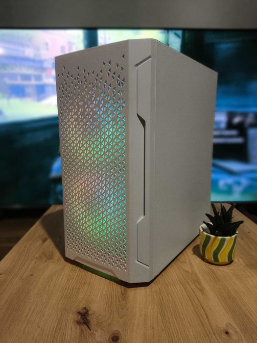 Komputer Gamingowy Ryzen 5 3600/RX 6600 8GB/16GB RAM/1TB SSD/Wi-Fi/Gw.