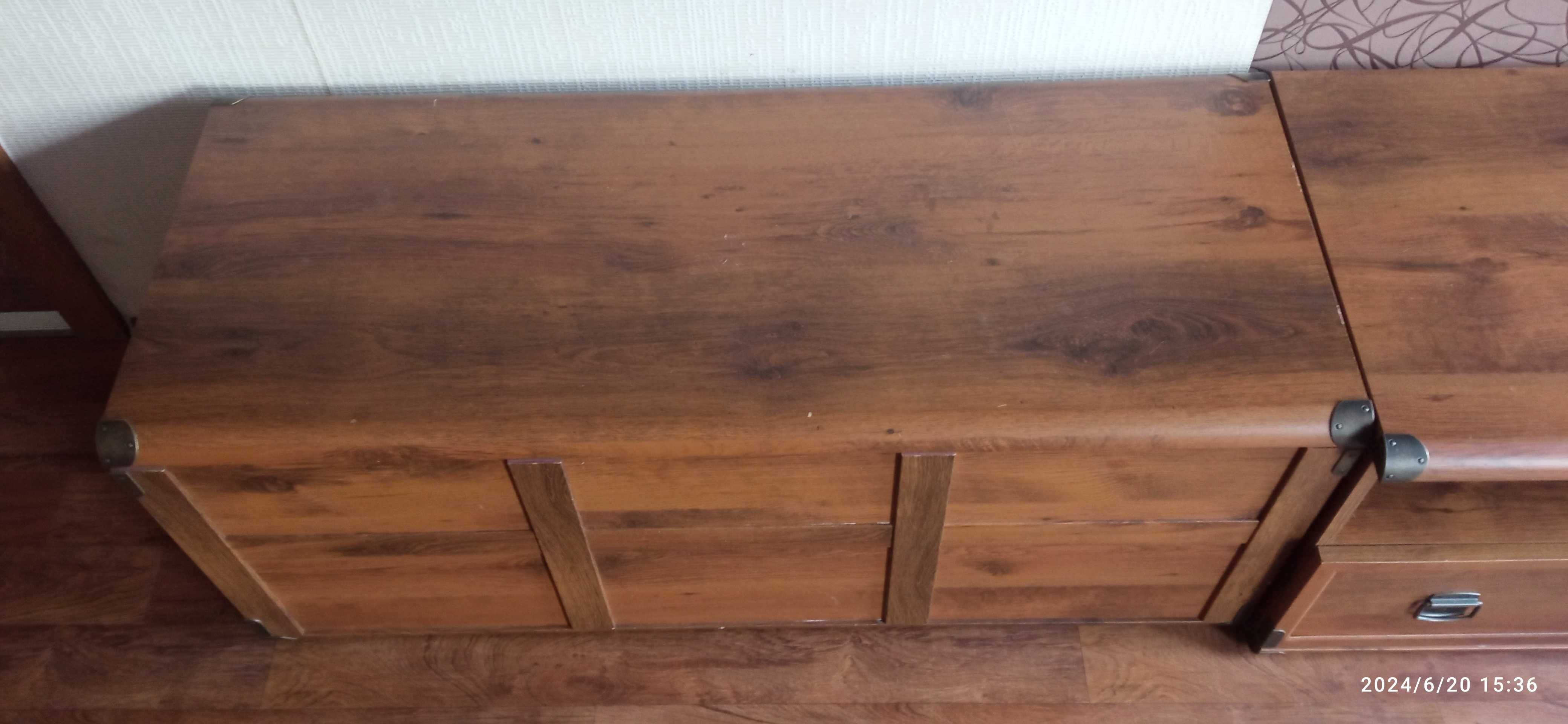 Meble salonowe, szafka pod telewizor, stół, półki, szafka nocna, łóżko