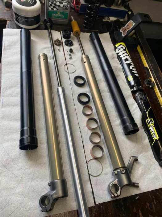 Передній амортизатор для surron light bee x 2024