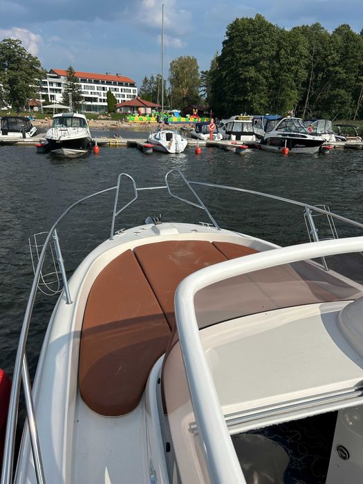 JACHT  motorowy  WINNER 800 silnik SUZUKI 250 km V6