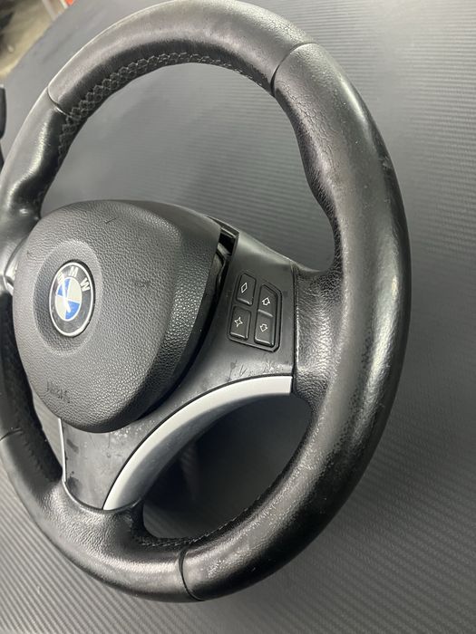 Kierownica BMW E90/E91/E92 z przyciskami multifunkcyjnymi