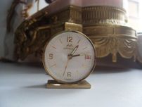 Продам вінтажний мініатюрний будильник APELLA SWISS MADE