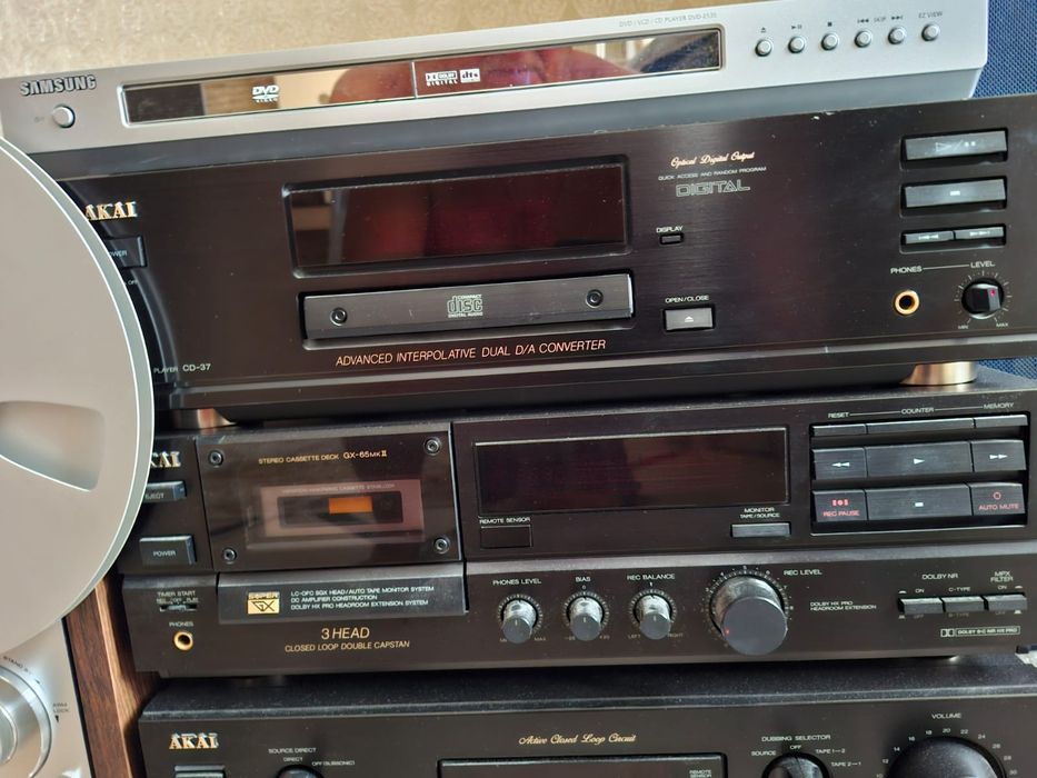 Продам аудио комплекс AKAI