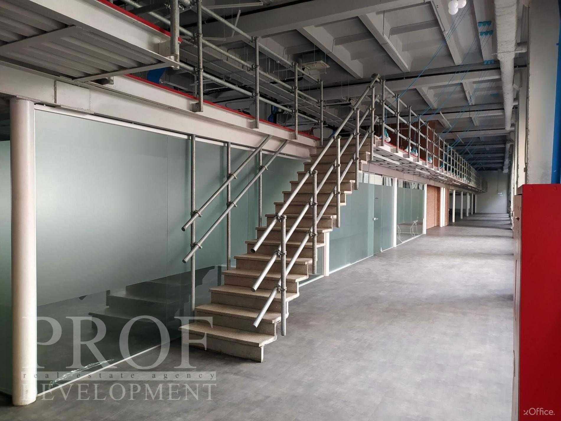 Сучасний LOFT з вільним плануванням (1700 м2)