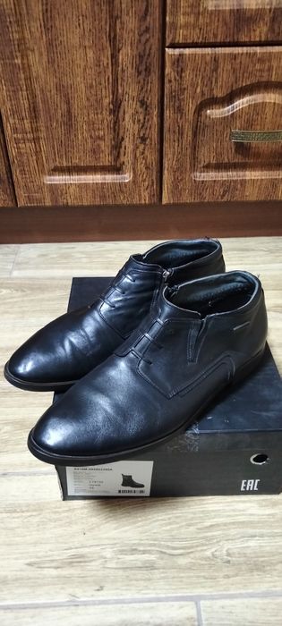 Мужские кожаные ботинки р43 на флисе