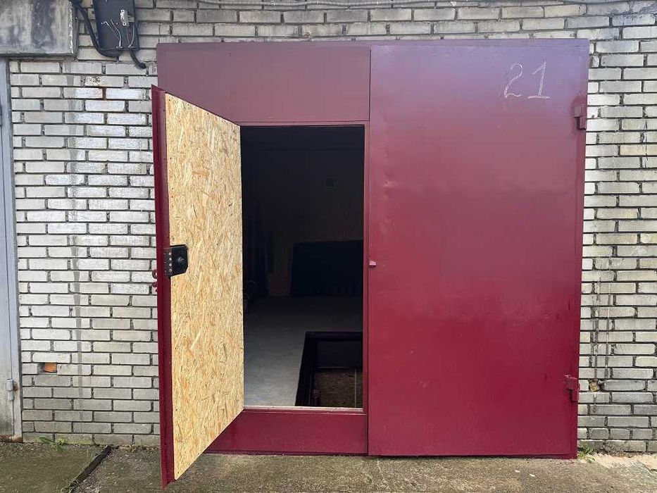 Продам гараж кап ремонт Нижньоюрківська,2 Поділ стМ Т,Шевченка