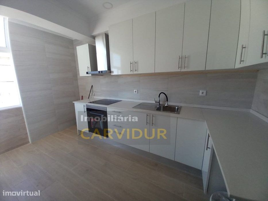 Barreiro Vila-Chã T2 totalmente remodelado