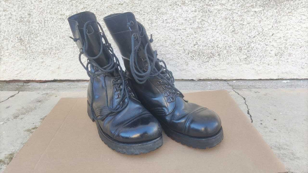 Botas Militares Modelo AT - Tamanho 43