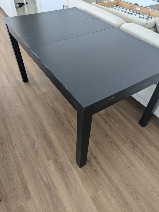 Mesa preta ikea Bjursta