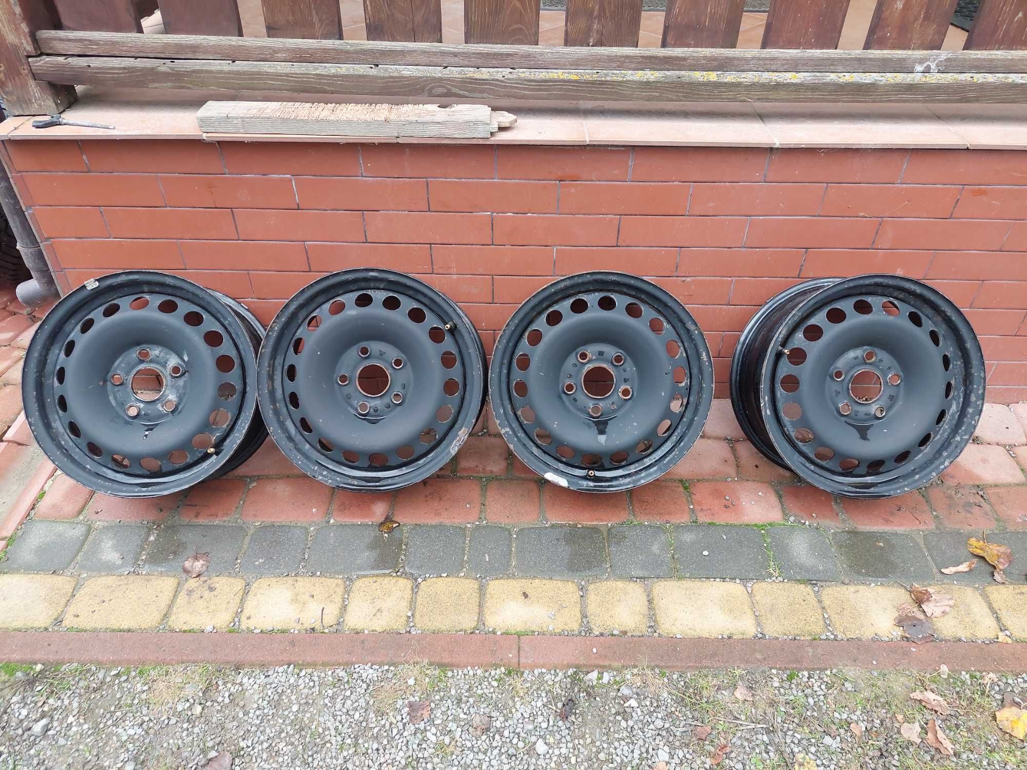 Felgi stalowe Vw Volkswagen Audi Skoda 15" 5x112 ET47