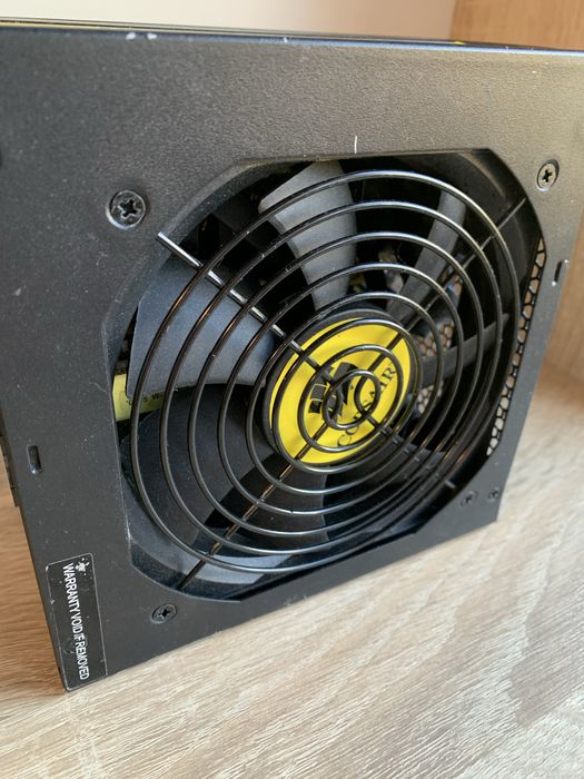 Блок живлення Corsair HX520W