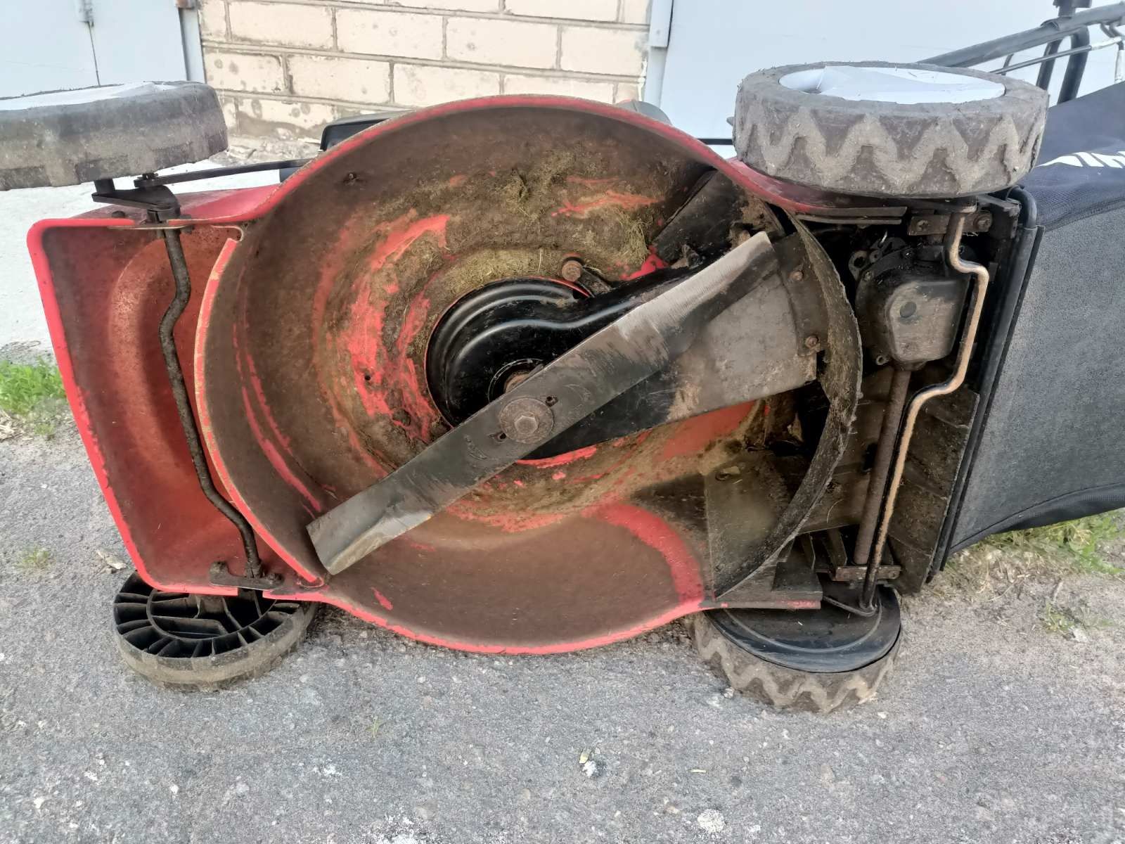 Газонокосилка бензиновая  EINHELL GC-PM 46S