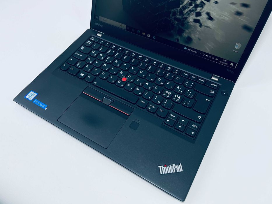 Ноутбук Lenovo ThinkPad T470s / i5-7200U / 8 GB / 256 / FHD/14/IPS